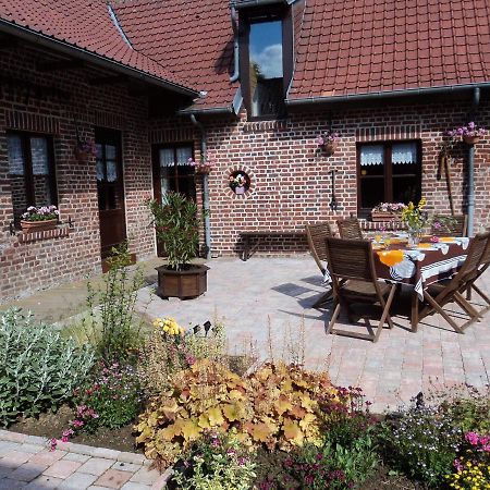 Bed and Breakfast Chez Julie Beaucamps-Ligny Esterno foto