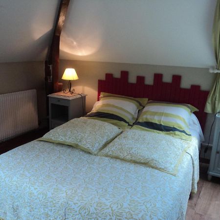 Bed and Breakfast Chez Julie Beaucamps-Ligny Esterno foto