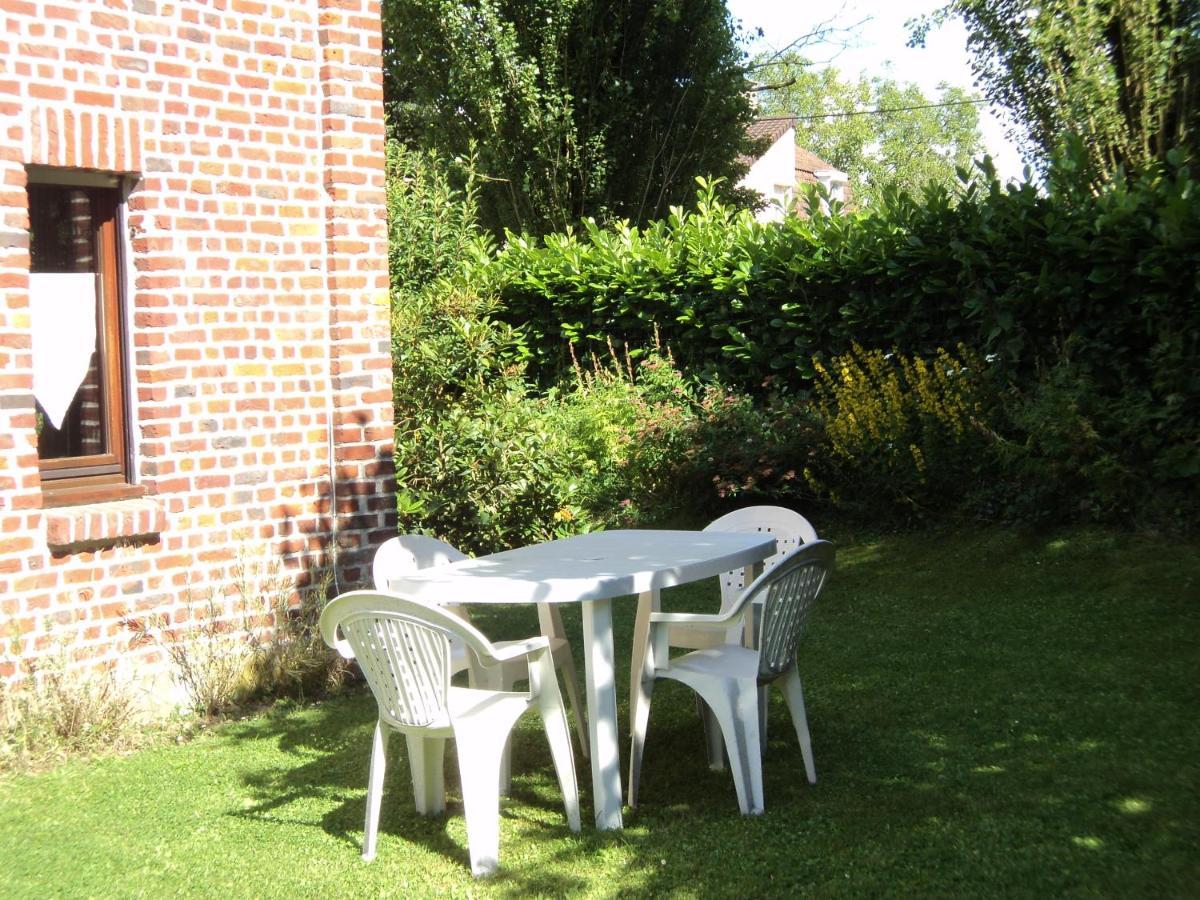 Bed and Breakfast Chez Julie Beaucamps-Ligny Esterno foto
